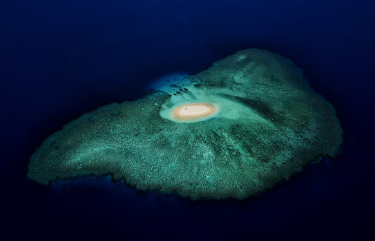 “Manta Rising” – Stuart Chape – Digital Photography - tookay.1@bigpond.com