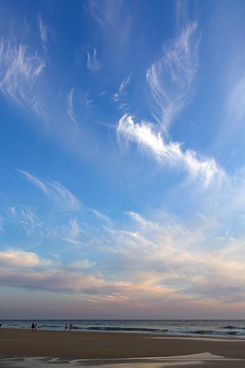 “Little Wispy Clouds” – Richard Thomas – Photography - www.richardthomas.es